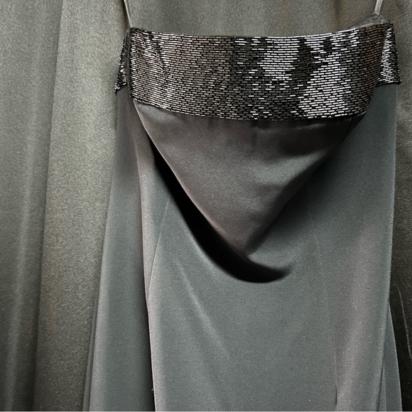 Bob Mackie Beaded Trim Gown - Picture 3 of 8